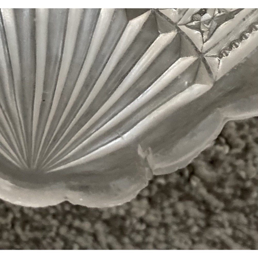 Vintage Clear Glass Sea Shell Candy Trinket Dish - Picture 4 of 4
